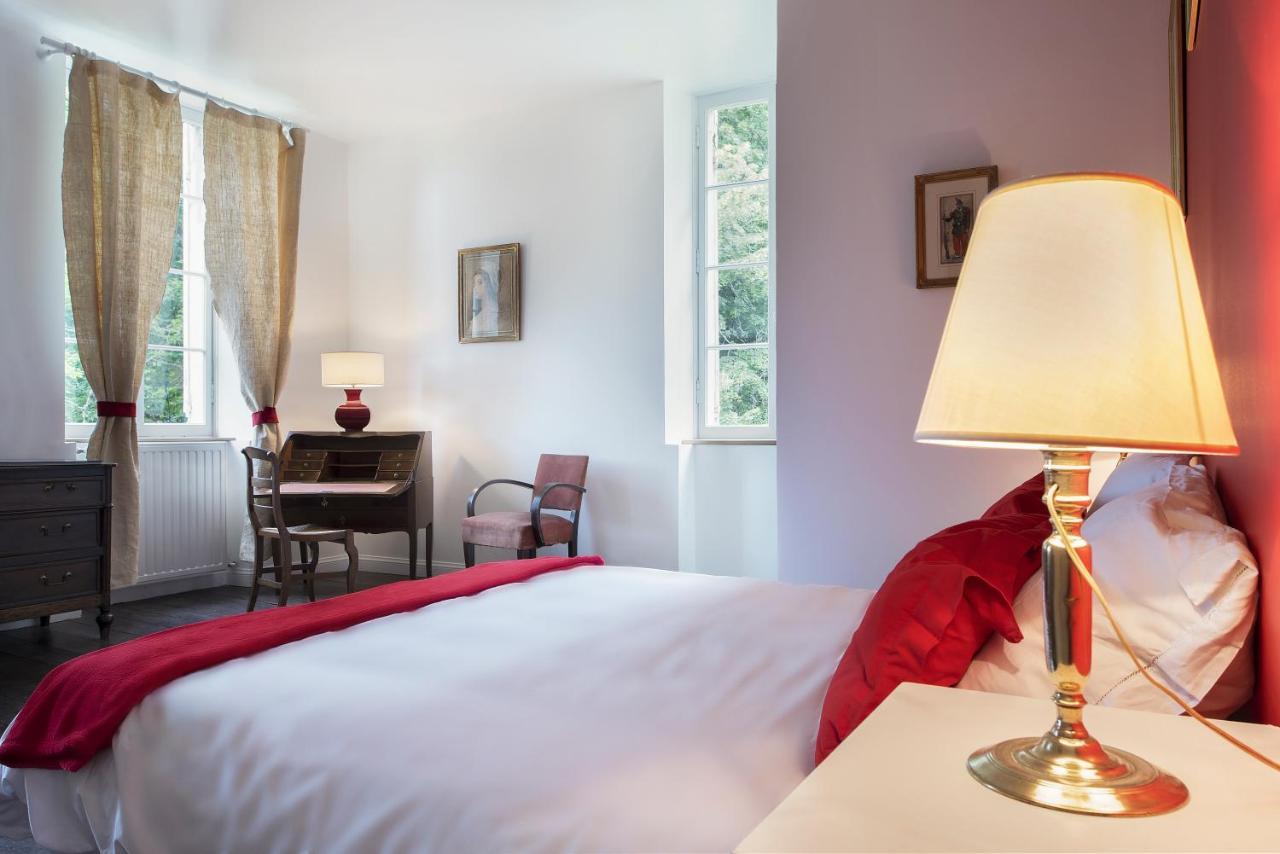 Chateau Le Mejean Pessac-sur-Dordogne Bagian luar foto