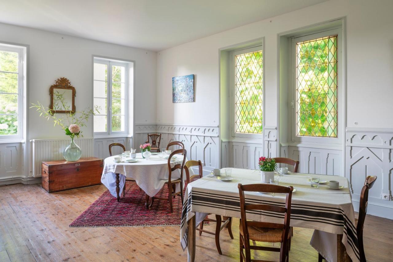 Chateau Le Mejean Pessac-sur-Dordogne Bagian luar foto