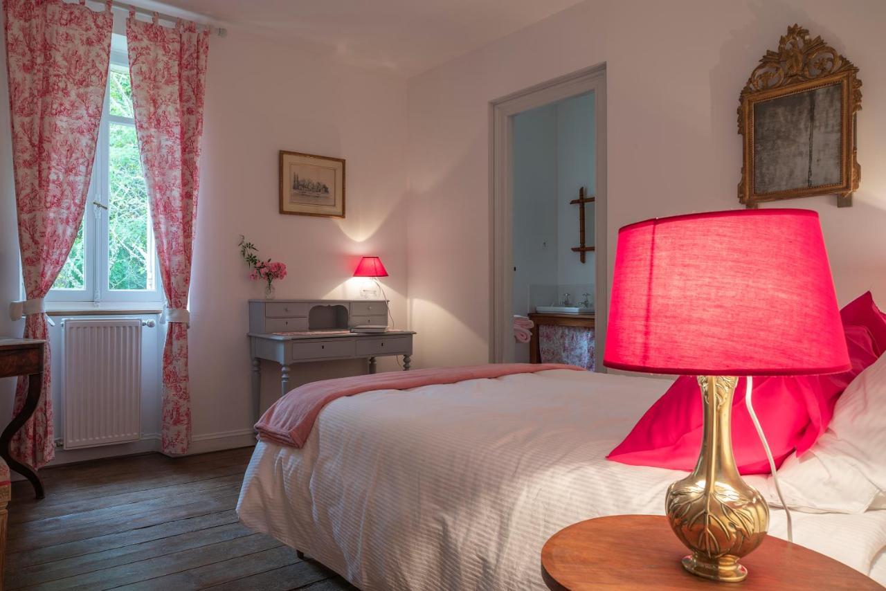 Chateau Le Mejean Pessac-sur-Dordogne Bagian luar foto